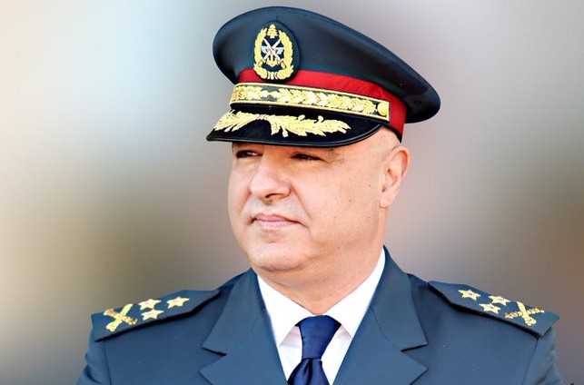 قائد الجيش مُعايداً العسكريين: أنحني أمام تضحياتكم