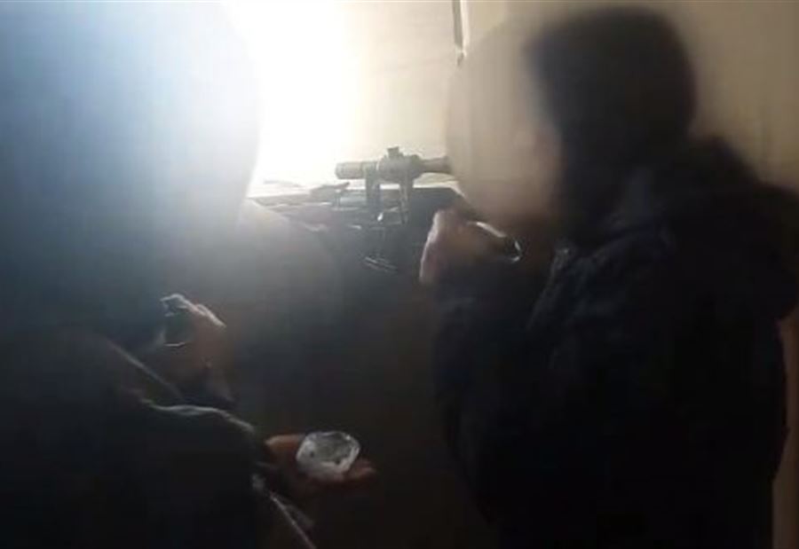 بالفيديو - مقاوم يقنص جندياً إسرائيلياً في غزة أثناء تناوله "المكسرات"!