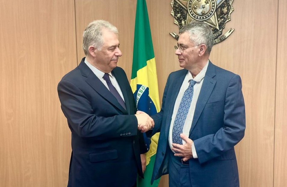 السفير دبور يستقبل سفير البرازيل في لبنان