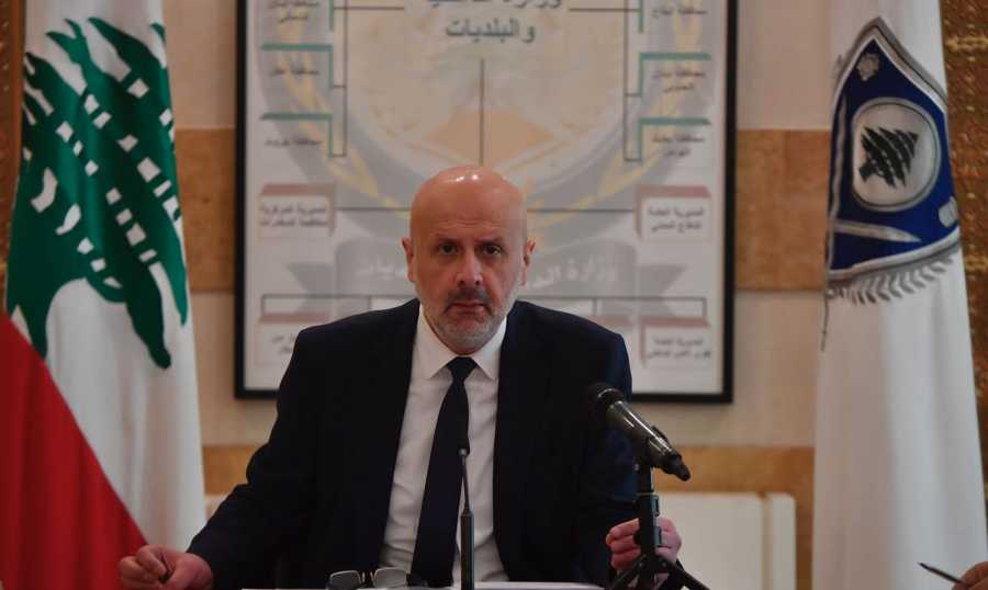 مولوي: سنكثف من الدوريات على طريق المطار
