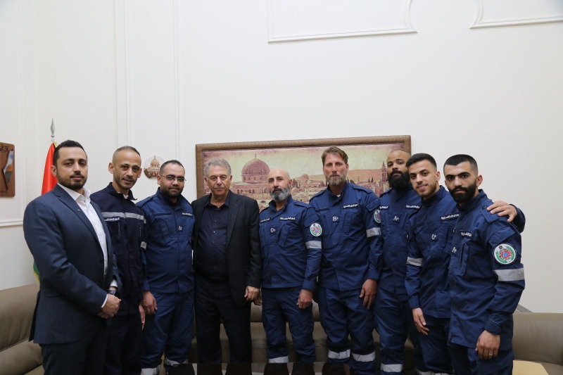 السفير دبور يستقبل قادة أفواج الإطفاء الفلسطيني في لبنان