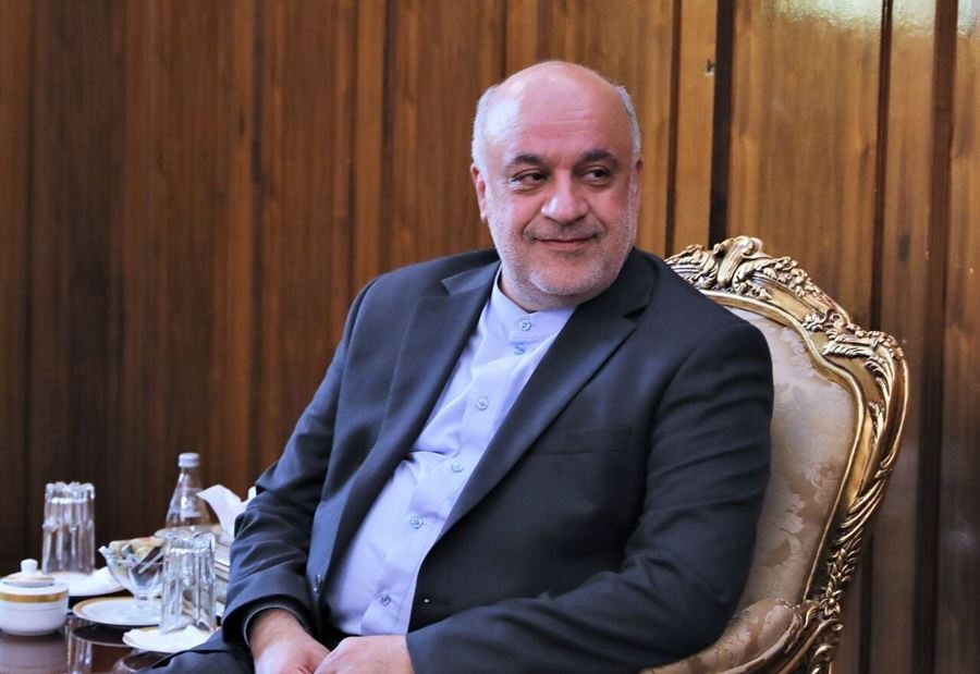 كيف علّق السفير الإيراني في لبنان على "حادث المروحيّة"؟