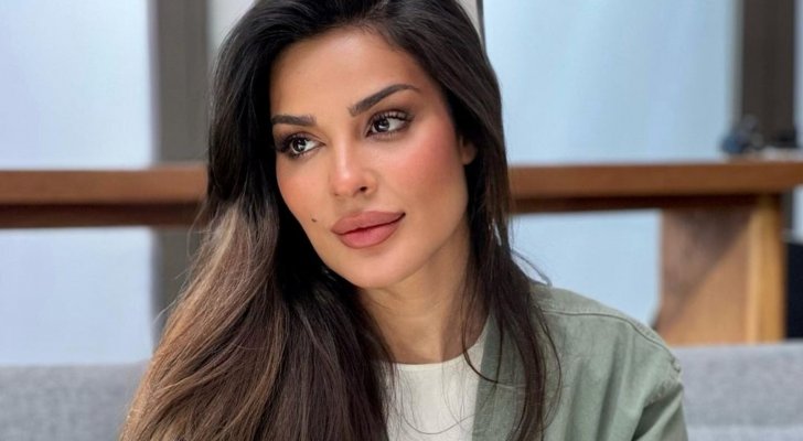 نادين نسيب نجيم تلجأ إلى القضاء بعد اتهامها بالعمالة