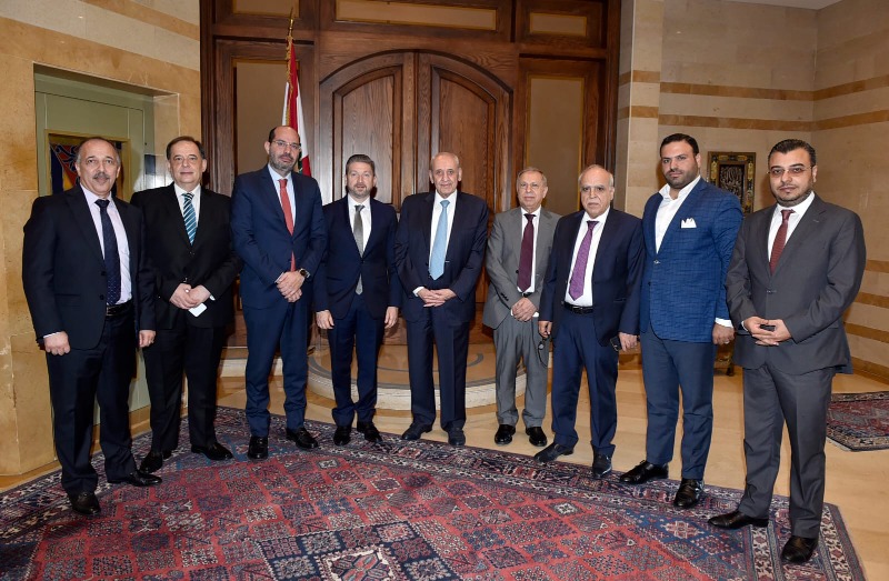 الرئيس بري يتابع الأوضاع العامة والمستجدات مع وفد من نواب تكتل التوافق الوطني والوزير السابق العريضي