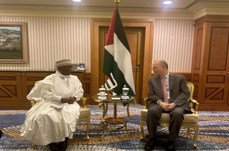 رئيس الوزراء الفلسطيني د. مصطفى يبحث تطورات العدوان الإسرائيلي مع الأمين العام لمنظمة التعاون الإسلامي