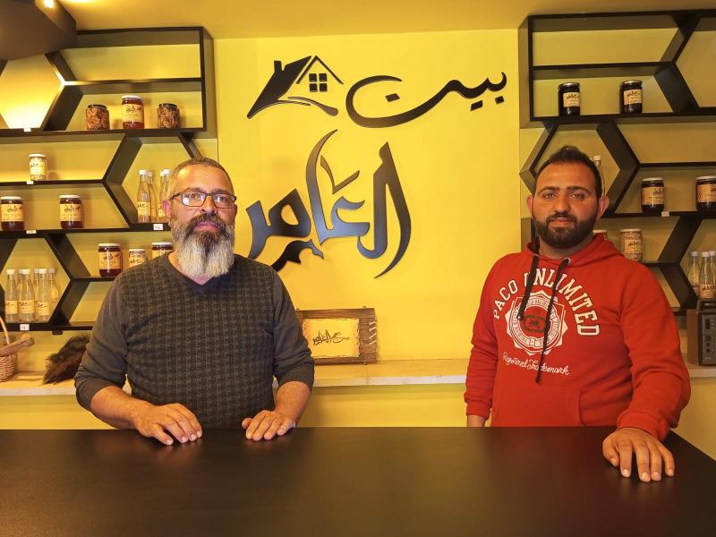 النّحال عامر حمّاد لـ"جنوبيات": سنبذل أقصى الجهود لوضع العسل اللبناني على الخريطة العالمية