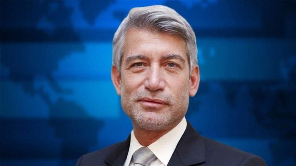 وليد فياض يوضح حقيقة فيديوهاته على "تيك توك" وصورته حاملاً محضر ضبط!
