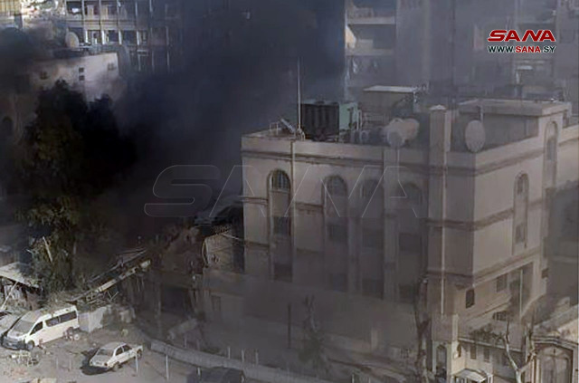 بالفيديو - آثار الدمار الكبير الذي لحق بمبنى القنصلية الإيرانية في دمشق جراء الغارة الإسرائيلية