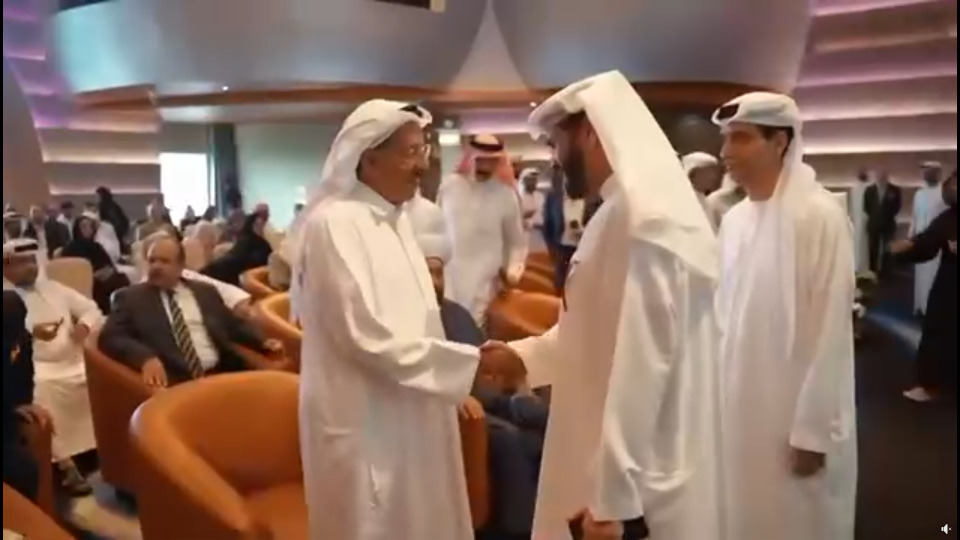 رجل الأعمال خلف الحبتور يرعى توزيع جائزة عوشة بنت خليفة السويدي "فتاة العرب" في دورتها الثالثة