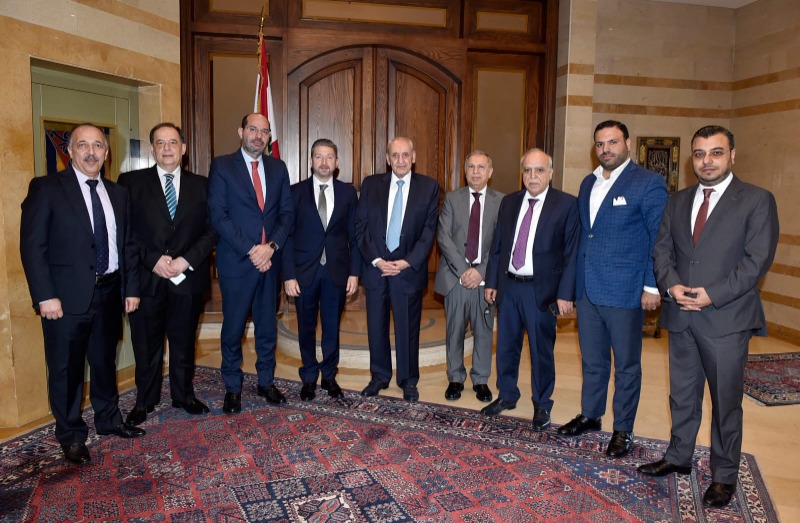 الرئيس بري يتابع الأوضاع العامة والمستجدات مع وفد من نواب تكتل التوافق الوطني والوزير السابق العريضي