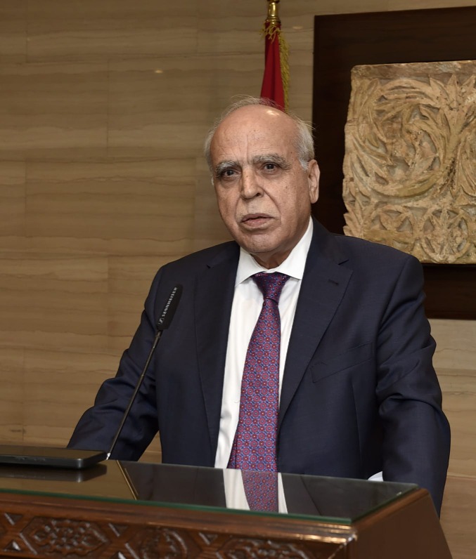 الرئيس بري يتابع الأوضاع العامة والمستجدات مع وفد من نواب تكتل التوافق الوطني والوزير السابق العريضي