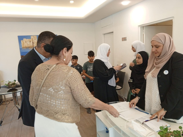 وزير الشؤون الاجتماعية هكتور حجار يزور المركز الوطني للعيون في صيدا