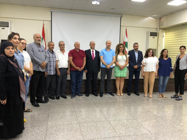 المحافظ ضو مكرماً ابو ضاهر لبلوغه السن القانونية: نتمنى زوال المحنة الصعبة عن الجنوب وكل لبنان