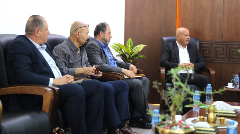 برهم وأبو هولي يبحثان التعاون لخدمة قضايا اللاجئين على صعيد التعليم