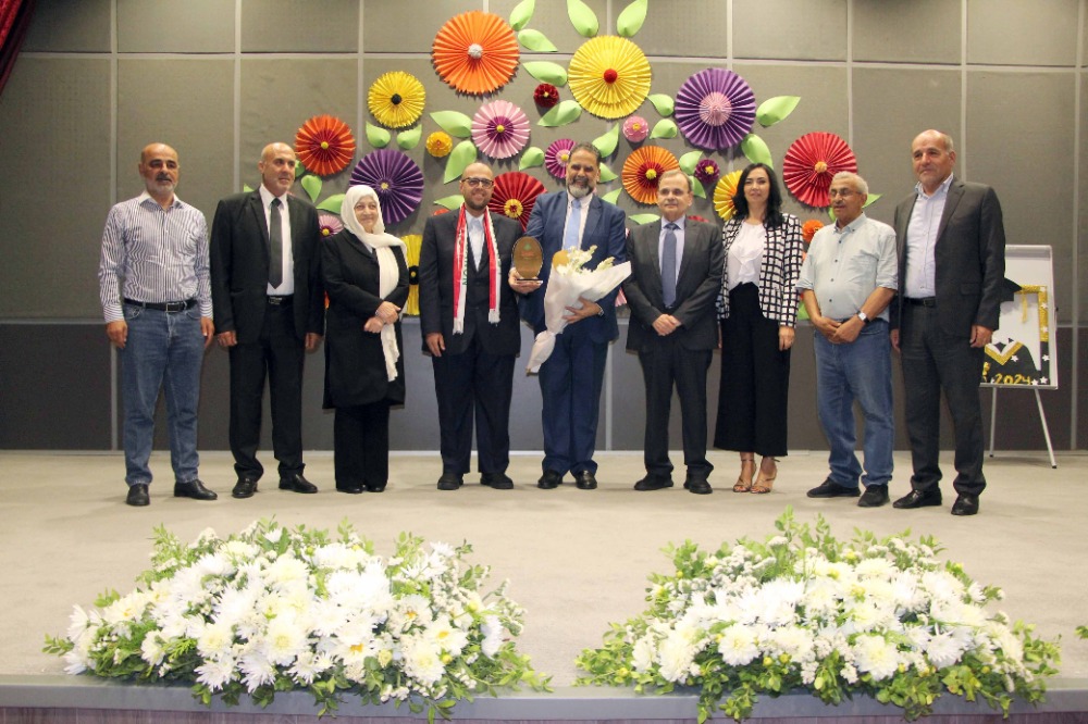 عماد الأشقر يرعى تخريج دفعة الأمل رغم الألم في المدرسة العمانية النموذجية الرسمية في صيدا: سيكون لدينا عام دراسي في الجنوب رغم أنف الاحتلال!