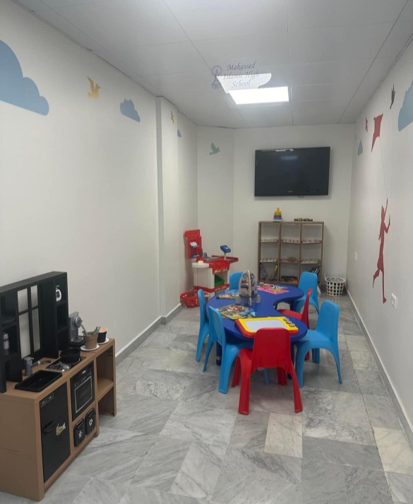 جمعية المقاصد تفتتح غرفة ألعاب للأطفال المرضى في مستشفى حمود الجامعي!
