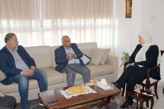 النائب سعد يستقبل بهية الحريري:  ضرورة التشاور الدائم لما فيه مصلحة المدينة وأهلها