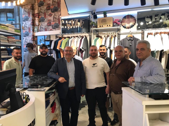 نادر عزام يجول في منطقة ساحة القدس ويلتقي لجنتها والتجار ومخاتير المدينة والشيخ ماهر حمود