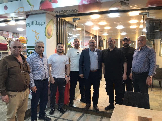 نادر عزام يجول في منطقة ساحة القدس ويلتقي لجنتها والتجار ومخاتير المدينة والشيخ ماهر حمود