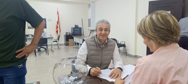 حماوة المشهد الترشحي سيطرت على اجواء تقديم الطلبات في سرايا صيدا