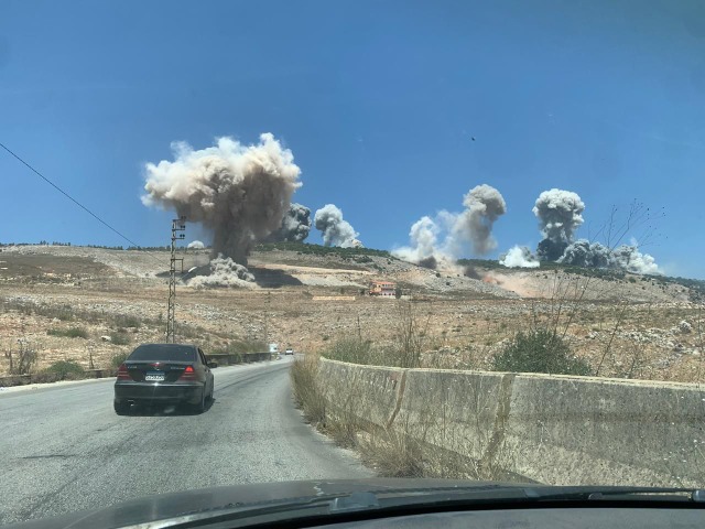 بالصور - الجيش الإسرائيلي يستهدف موقع "علي الطاهر" جنوب لبنان
