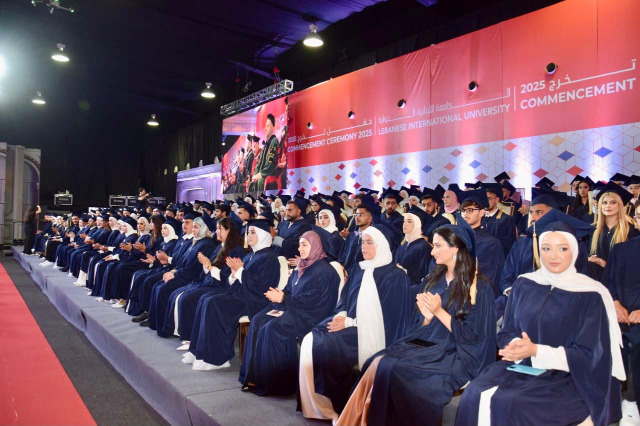 النائب مراد يُؤكد خلال رعايته تخريج طلاب "جامعة LIU" في صيدا على العلم لبناء غدٍ أفضل ودعم القضية الفلسطينية