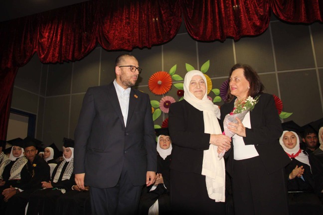 بهية الحريري في حفل تخرّج طلاب "العمانية الرسمية": نتمسّك بالتعليم ركيزةً لوطن قوي ومجتمع عادل