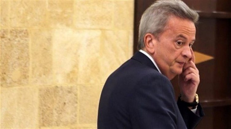 حاكم مصرف لبنان عازم على خفض الدولار إلى ما دون الـ 10 آلاف ليرة خصوصاً مع معاودة ارتفاعه وتخطيه عتبة الـ 13 ألف