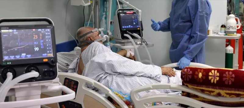كارثة صحية في غزة.. غرف العناية المكثفة تعج باصابات كورونا