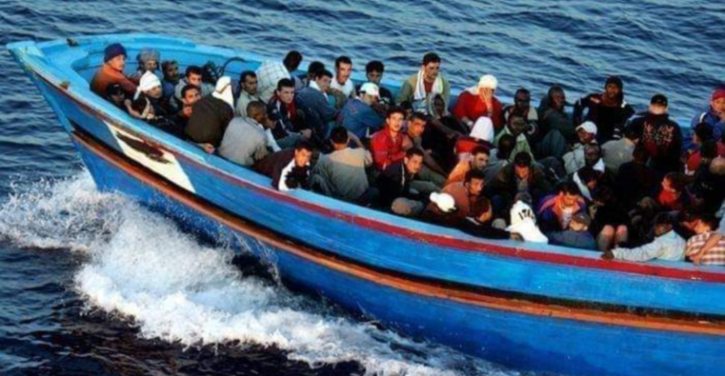 سوريون دفعوا 600 دولار للهجرة من لبنان إلى أوروبا بواسطة مُهرّب لبناني فوجدوا انفسهم على شواطئ بلادهم في بانياس!!