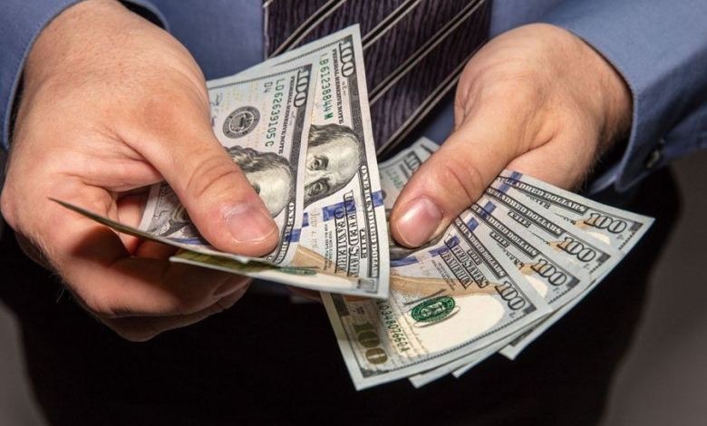 انخفاض سعر صرف الدولار صباح اليوم… إليكم كم بلغ