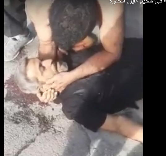 فيديو آخر لعنصر "جند الشام" بعد إطلاق النار عليه في مخيم عين الحلوة