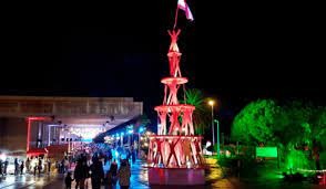 «طرابلس أقوى».. إضاءة شجرة الميلاد في معرض رشيد كرامي الدولي