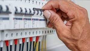 فاتورة المولدات سترتفع.. سعادة يحذّر من العتمة