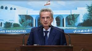 حاكم مصرف لبنان ينفي اتهامات بالإثراء غير المشروع