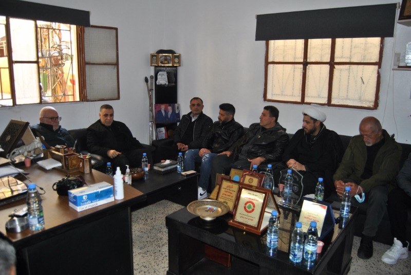 قيادة حركة "فتح" وعائلة زيداني تتقبلان التعازي برحيل  اللواء "أبو أحمد" زيداني في مخيّم البص