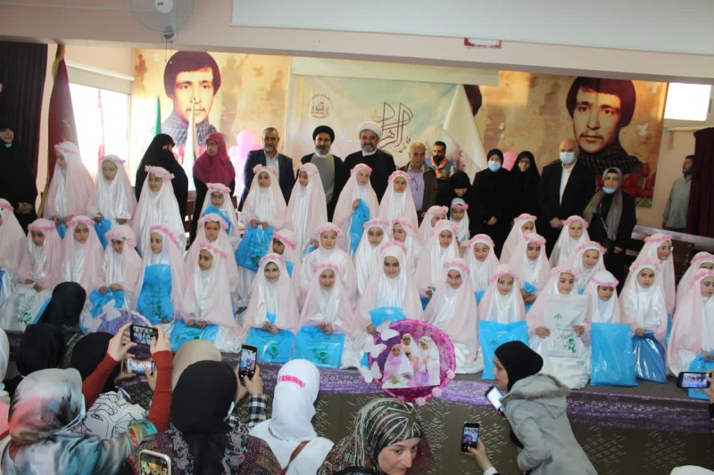 حفل  لفتيات بلغن سن التكليف في ثانوية الشهيد محمد سعد