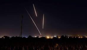 إطلاق صاروخ من الجنوب باتجاه فلسطين المحتلة