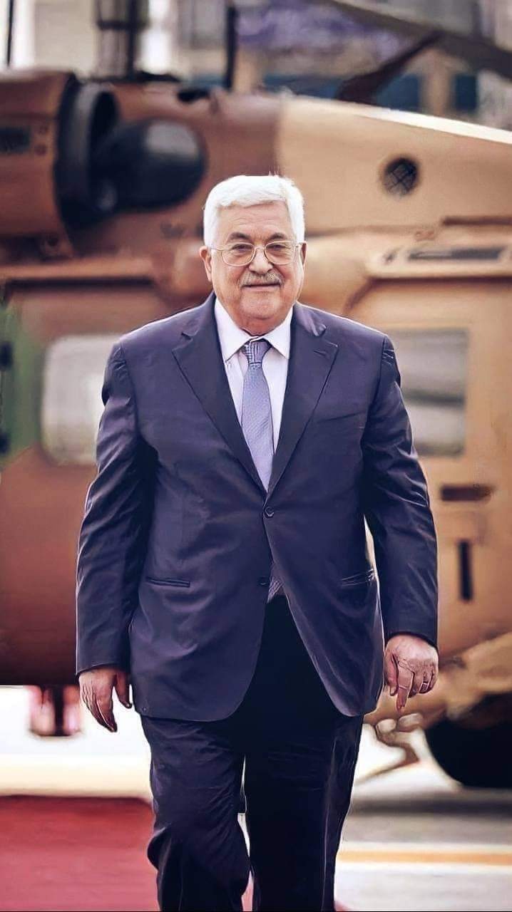 الرئيس عباس بخير ويزاول عمله في رام الله