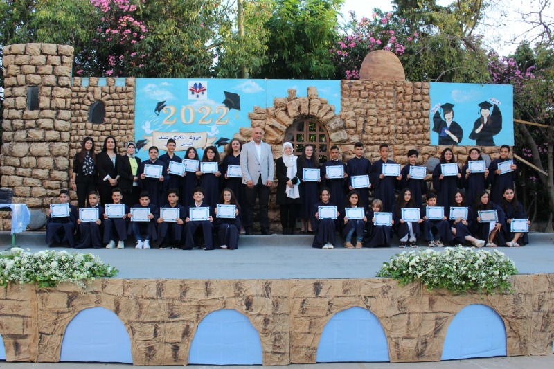 بهية الحريري ترعى احتفال  مدرسة الحاج بهاء الدين الحريري بتخريج  طلاب "السادس الأساسي" للعام 2022