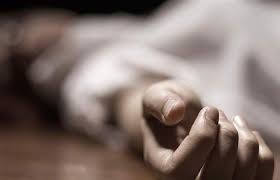 أمّ لـ 5 أولاد... العثور على ثلاثينية جثّة داخل منزلها في هذه البلدة