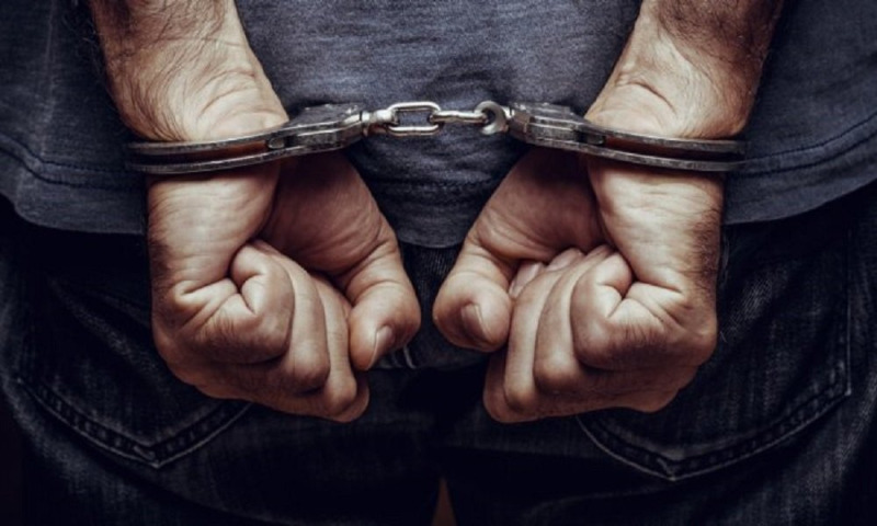 أمن الدولة أوقف مطلوبا بعمليات سرقة ونشل وانتحال صفتين أمنية ودينية