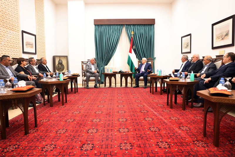 الرئيس عباس: إغلاق مؤسسات المجتمع المدني مرفوض ونجري اتصالات لوقف هذه الاستفزازات