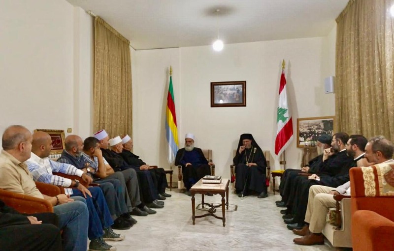 شيخ العقل لبّى دعوة كفرنبرخ والتقى المتروبوليت موسى في شانيه: دولة تطاولت عليها الأيادي ولم تقوَ على تطبيق الدستور