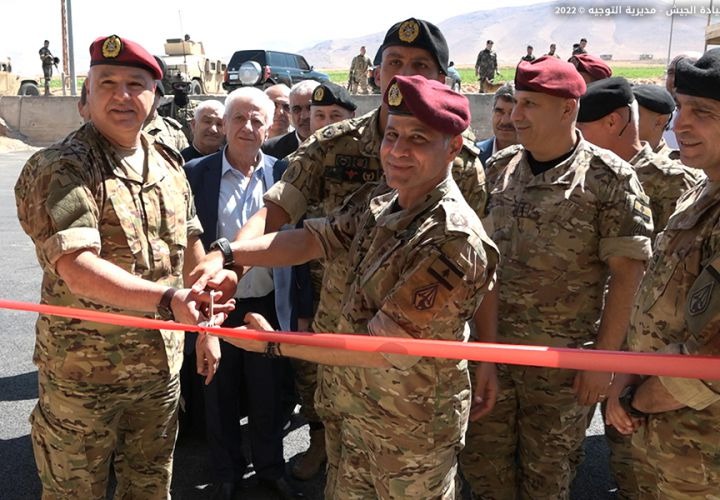 بالصور: قائد الجيش يفتتح شبكة طرقات في جرود بلدتي رأس بعلبك والقاع ومراكز عسكرية جديدة في البلدتين