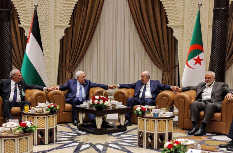 15 وفداً فلسطينياً يلتقون اليوم تلبيةً لدعوة الرئيس تبون.. هل يتوافقون على "رؤية الجزائر" لإنهاء الانقسام؟