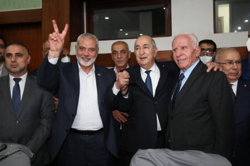 "إعلان الجزائر" يُؤكد على إنهاء الانقسام الفلسطيني وتشكيل حكومة وحدة وطنية ولجنة مُتابعة بمُشاركة عربية