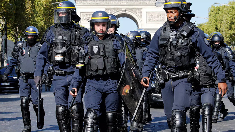 الشرطة الفرنسية تستعد لاحتجاجات في باريس ضد ارتفاع تكاليف المعيشة