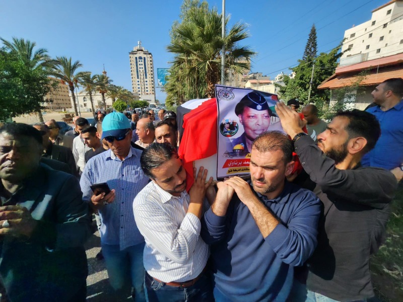 تشييع جثمان المناضلة فاطمة البرناوي في غزة