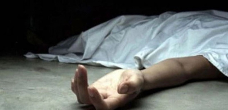 ذبح والدته بسكين من الوريد إلى الوريد... إليكم تفاصيل جريمة مروعة هزت دولة عربيّة!